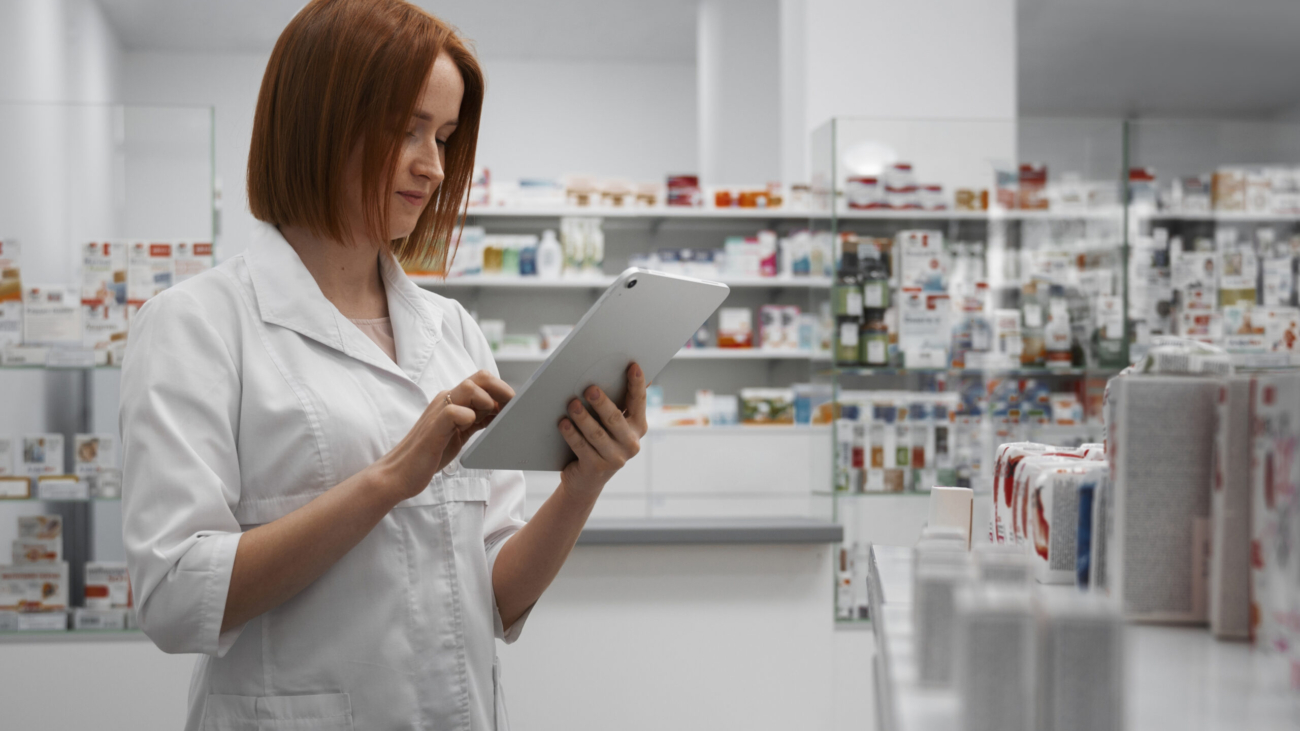 female-pharmacist-working-with-tablet-pharmacy